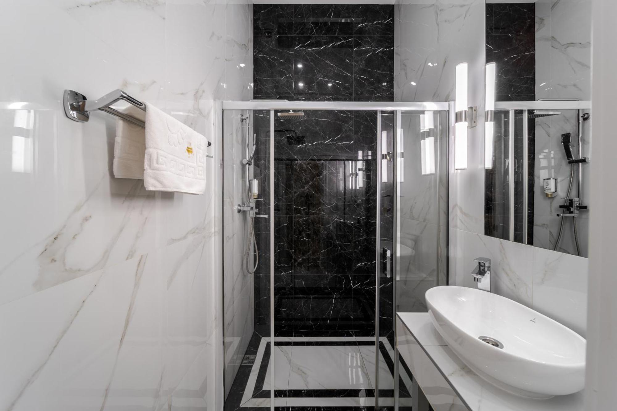 לבוב Royal Stylish Apartment In The Old City מראה חיצוני תמונה