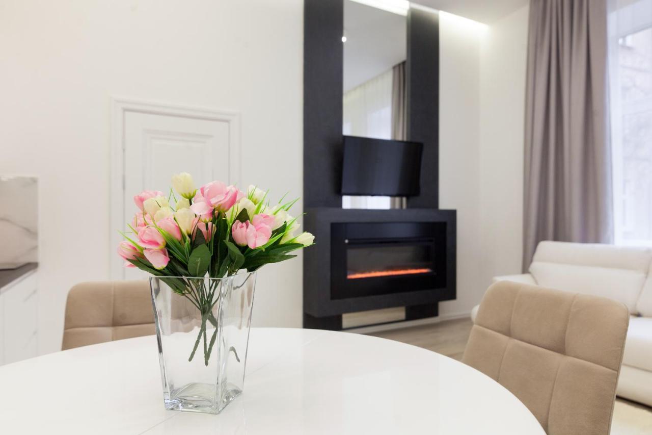 לבוב Royal Stylish Apartment In The Old City מראה חיצוני תמונה
