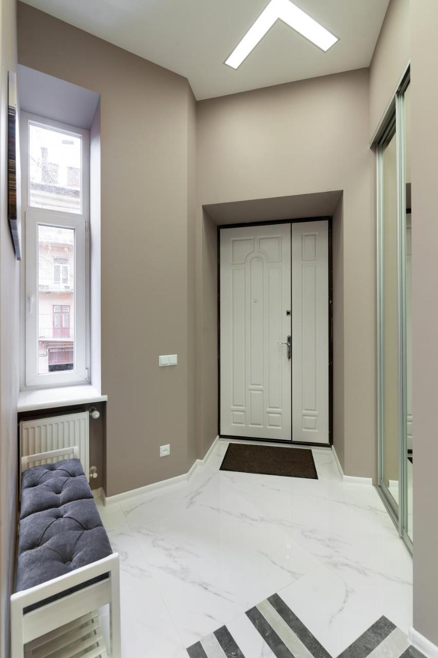לבוב Royal Stylish Apartment In The Old City מראה חיצוני תמונה