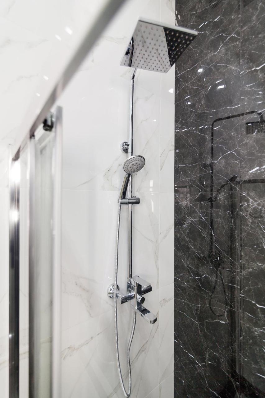 לבוב Royal Stylish Apartment In The Old City מראה חיצוני תמונה