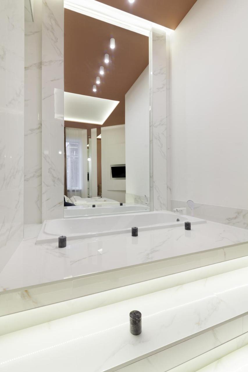 לבוב Royal Stylish Apartment In The Old City מראה חיצוני תמונה